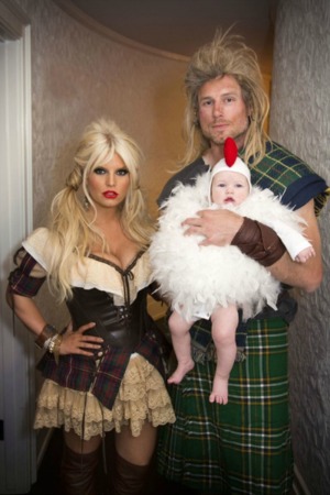 JessicaSimpsonHalloweenPhoto