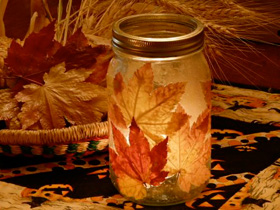 Fall leaf candle