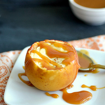 Cheesecake baked apples