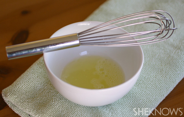 homemade-pumpkin-egg-mask-1.jpg