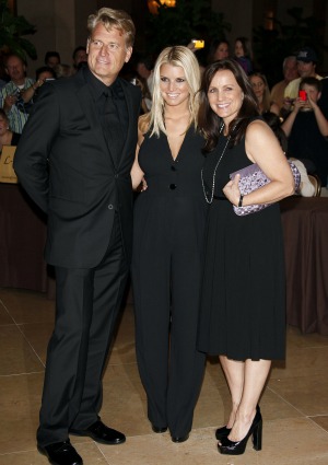 Joe, Jessica and Tina Simpson