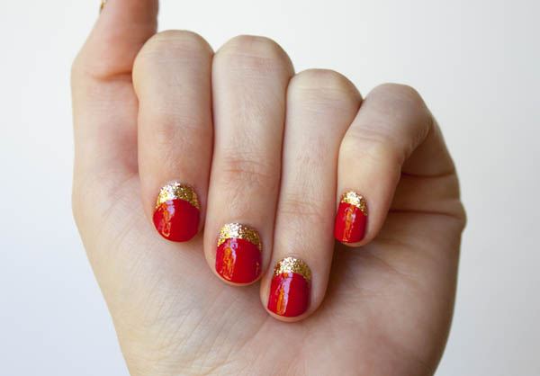 Glitter holiday nails
