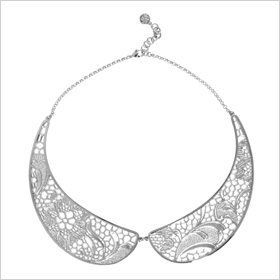 Lace collar