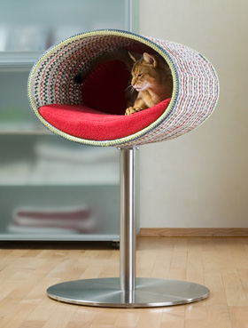 RONDO Stand Crochet Cat Stand