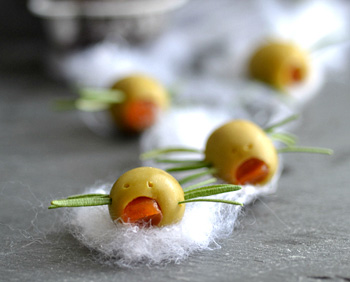 Spooky olive spiders