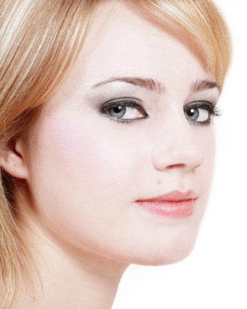woman smoky eyes
