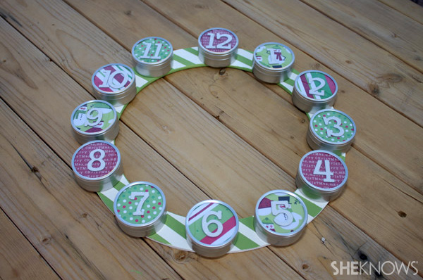 DIY 12 days wreath step 8