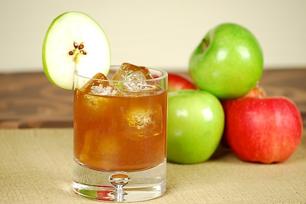 Drinks With Spiced Rum And Apple Juice