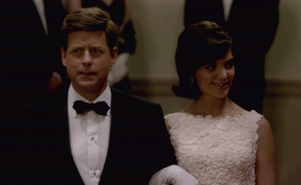 The Kennedys Jackie (Katie Holmes) and John (Greg Kinnear)