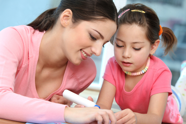 mom and daughter crafting