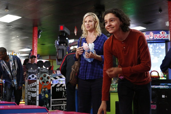 Parenthood Christina and Max at the arcade