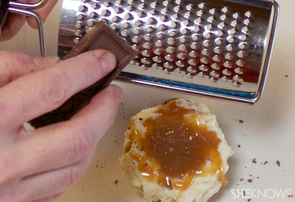 Cheesecake mashed potato bites with caramel gravy