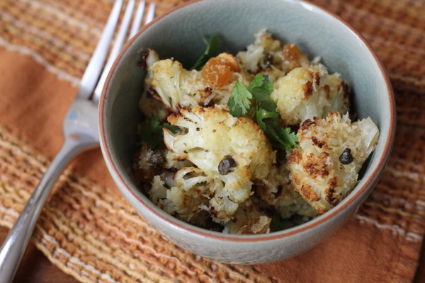 Crispy cauliflower with capers, raisins, and breadcrumbs