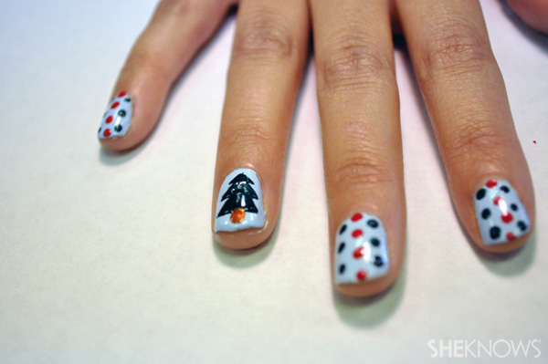 A 'Borrowed and Blue' Christmas tree nail design