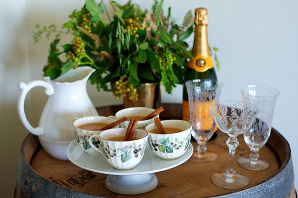 Thanksgiving wine and tea