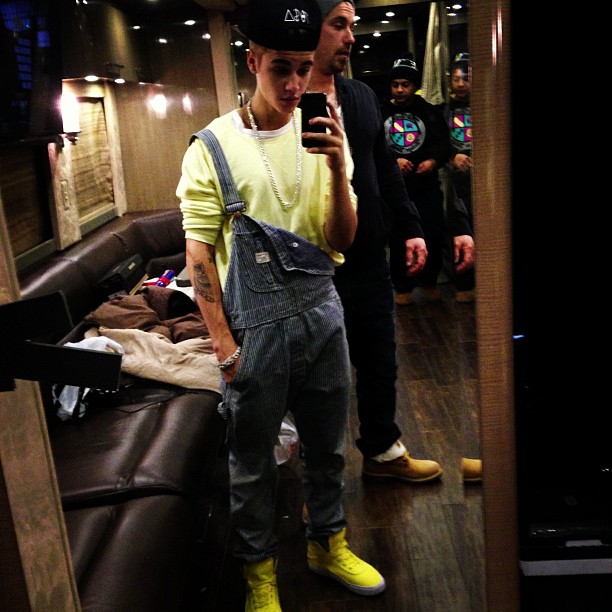 Justin Bieber in overalls