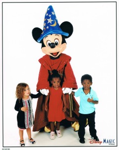 Ellis kids with Mickey