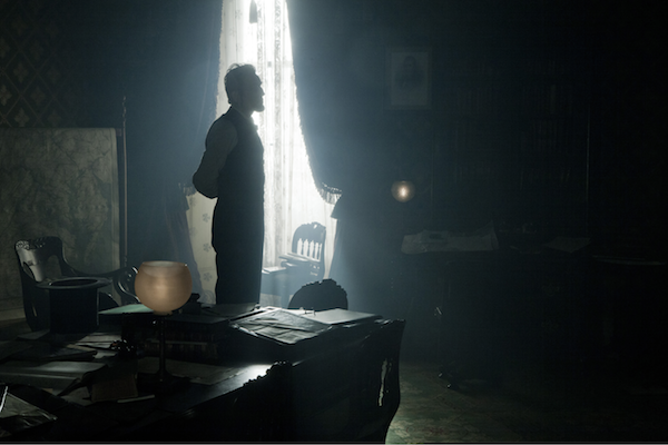 Daniel Day-Lewis stars in Lincoln