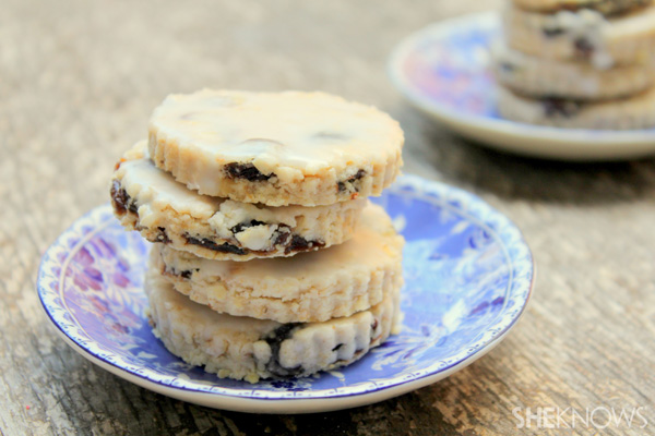 Oatmeal raisin cookies