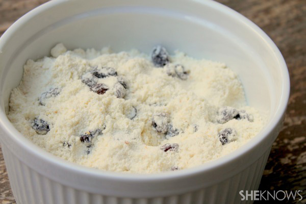 Orange raisin scones