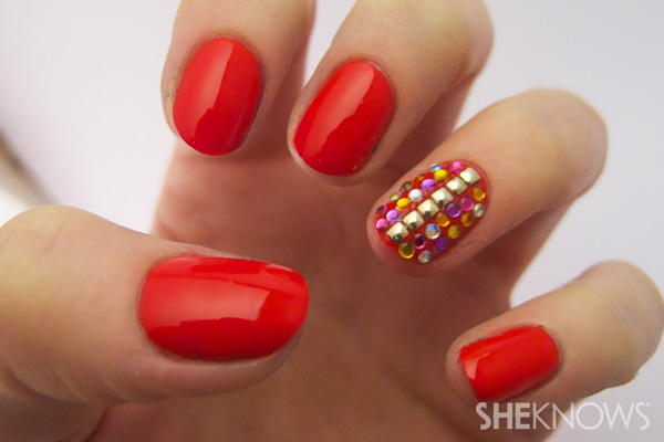 red accent nail art tutorial