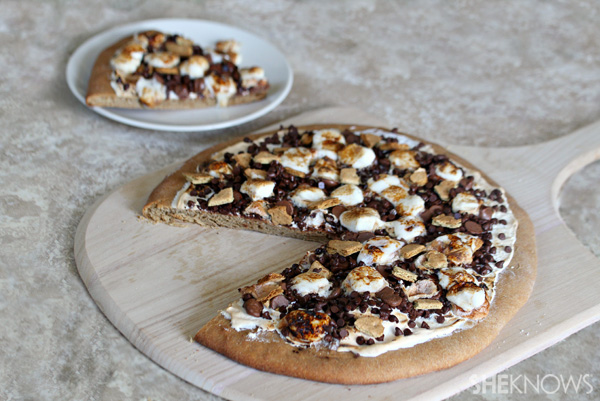 S'more pizza