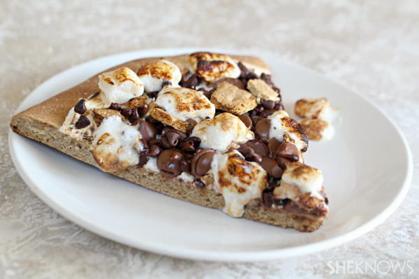 S'more pizza