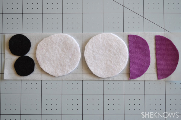 DIY Owl Pillow: cut out eyes and nose