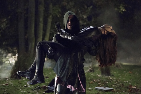 Arrow carries the wounded Helena