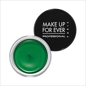 Green eye shadow cream