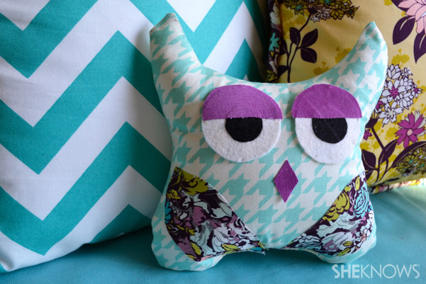 How to make a DIY owl pillow