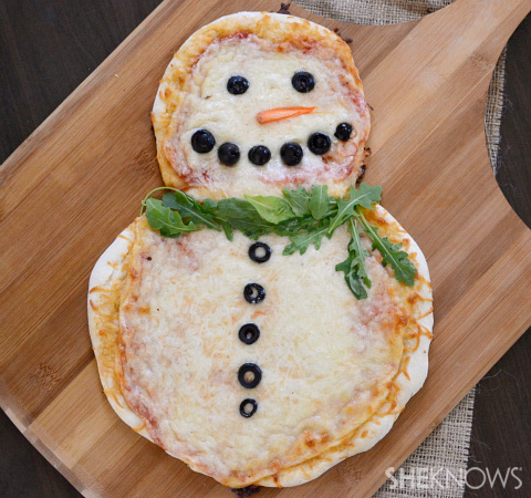 easy-snowman-pizza-recipe-watermark.jpg