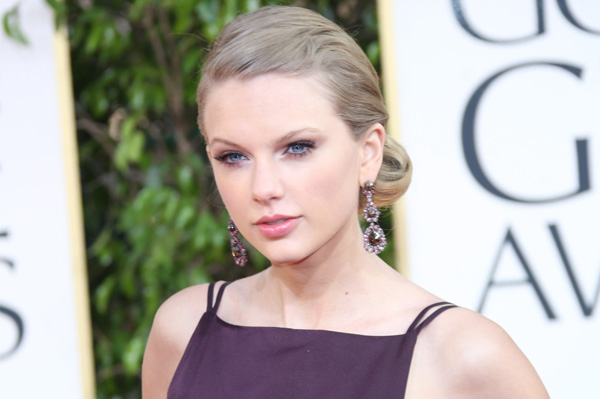 Taylor Swift at the 2013 Golden Globes
