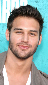 Ryan Guzman at the MTV Movie Awards