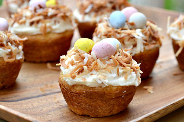 birds nest cupcakes