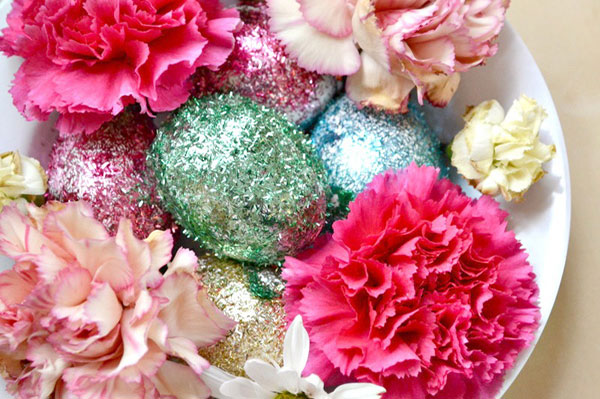 Glitter eggs