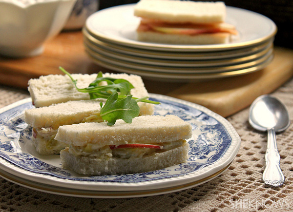 Apple chicken salad finger sandwiches recipe