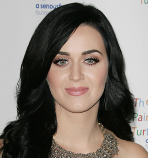 Katy Perry’s ultra-long lashes