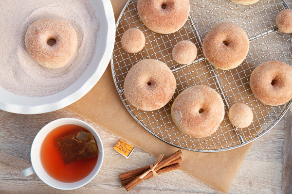 Cinammon Sugar Baked Doughnuts