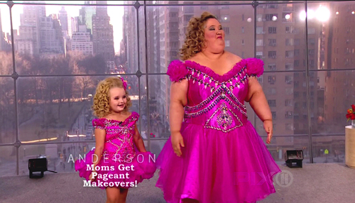 Honey Boo Boo and Mama June in costume