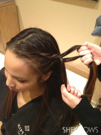 Get Lucy Liu's hairstyle from the 2013 Golden Globes -- Step 3