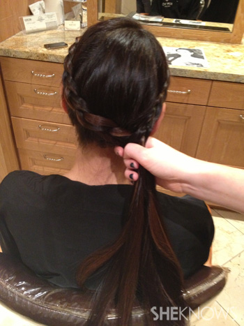 Get Lucy Liu's hairstyle from the 2013 Golden Globes -- Step 5