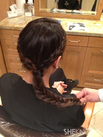 Get Lucy Liu's hairstyle from the 2013 Golden Globes -- Step 7