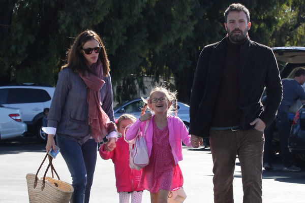 Jennifer Garner with family