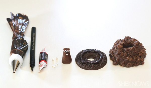 Pop-up groundhog cookies recipe