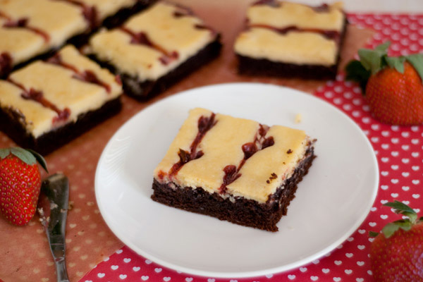 Raspberry cheesecake swirl brownies recipe