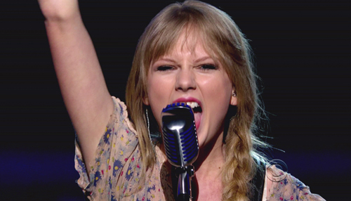 Taylor Swift at 2012 Grammys