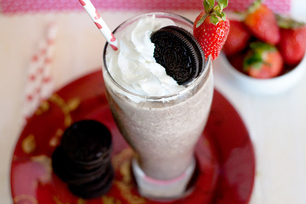 Boozy oreo milkshake recipe