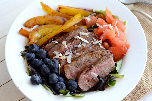 Grilled steak salad with tangy raspberry vinaigrette