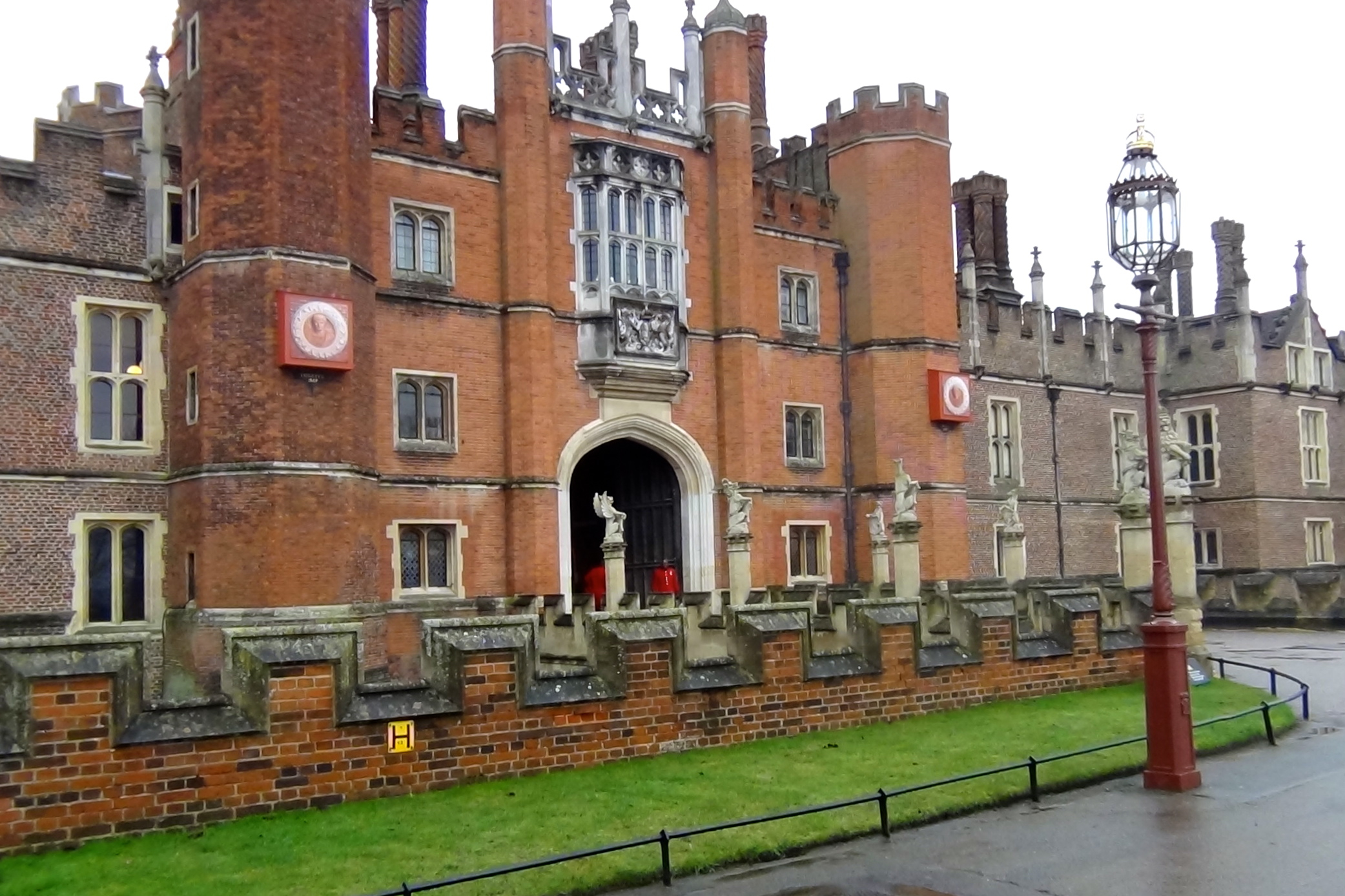 Hampton Court Palace